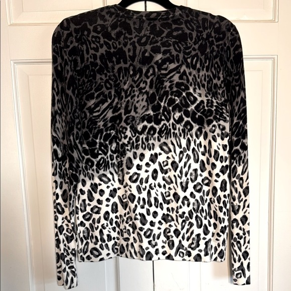 Beautiful NWOT Charter Club Black White Leopard Print Asymmetric Ombre Cardigan - Picture 2 of 8
